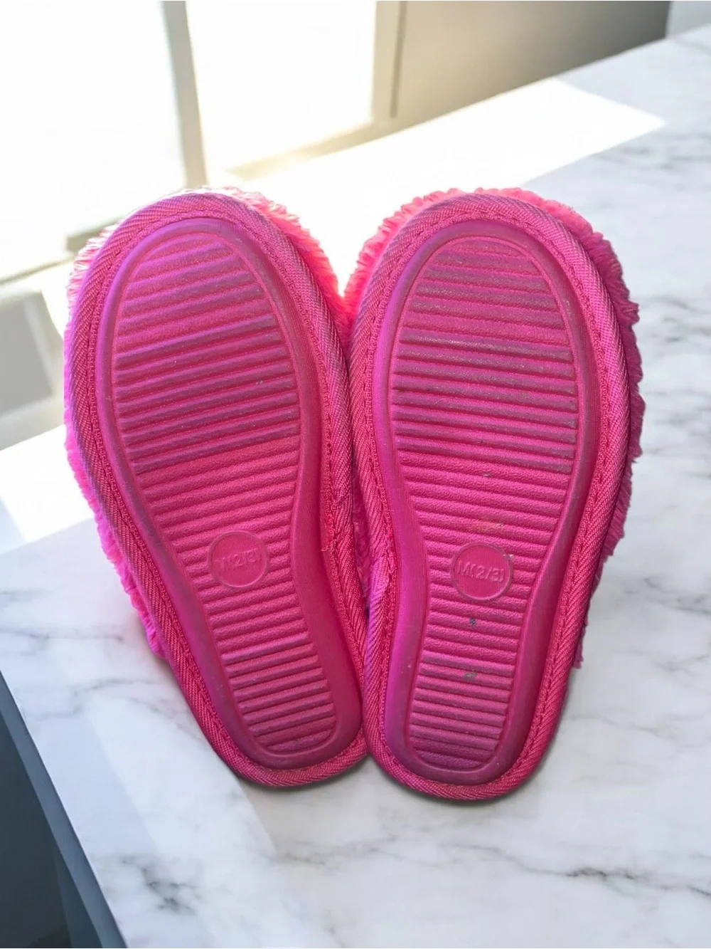 Cat & Jack Girls Neon Pink Faux Fur Slippers Size M 2/3
